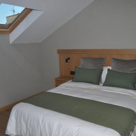 Zalle Oviedo Suites Bagian luar foto