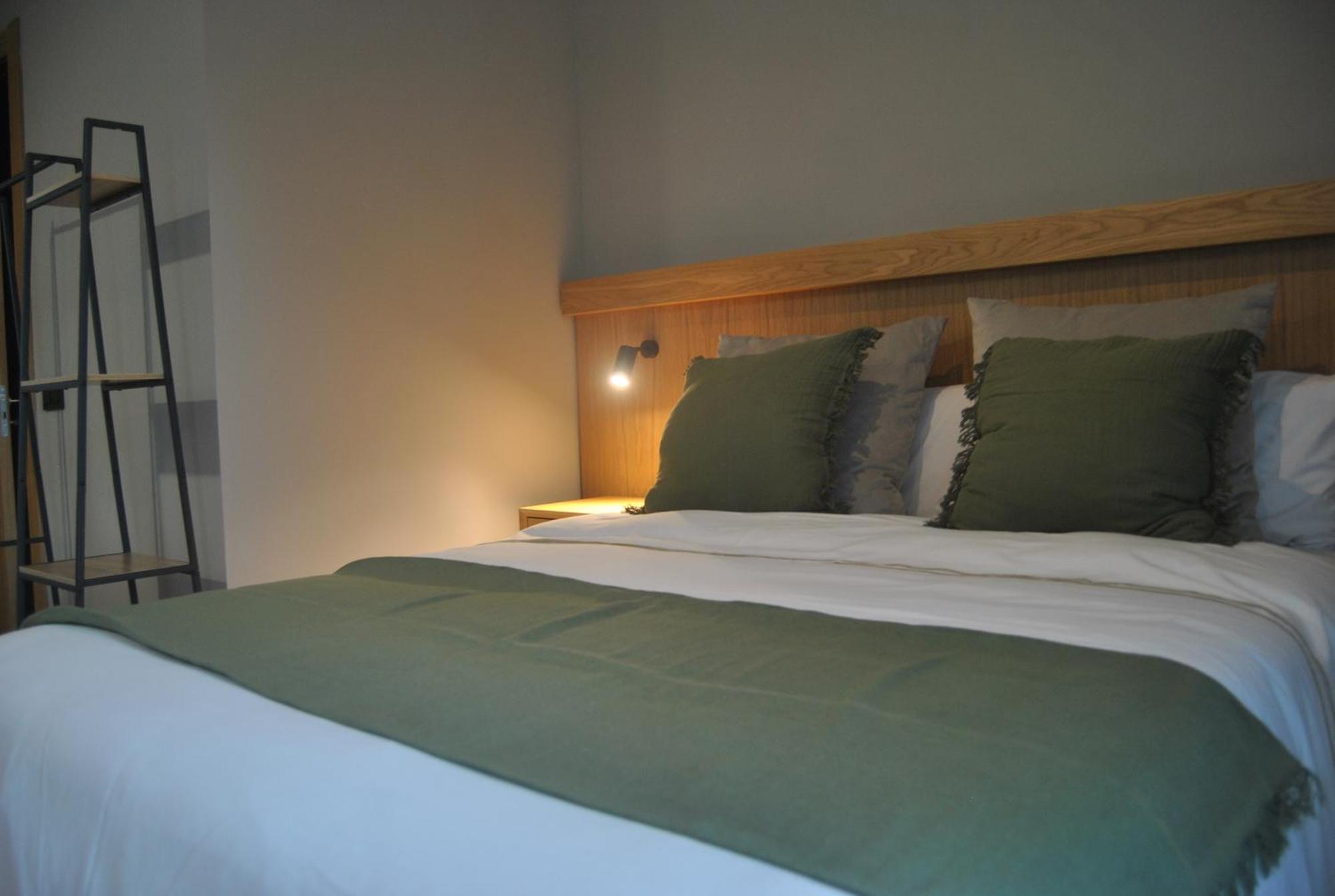 Zalle Oviedo Suites Bagian luar foto