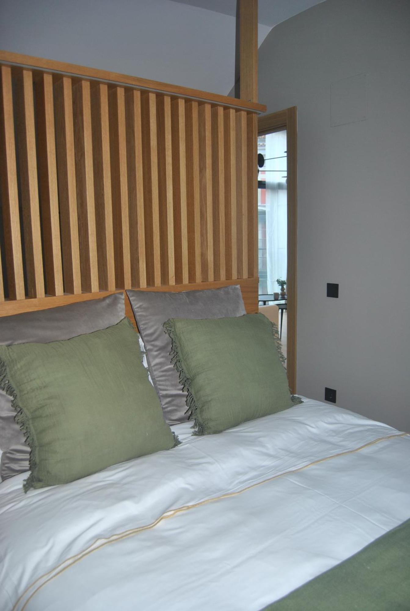 Zalle Oviedo Suites Bagian luar foto