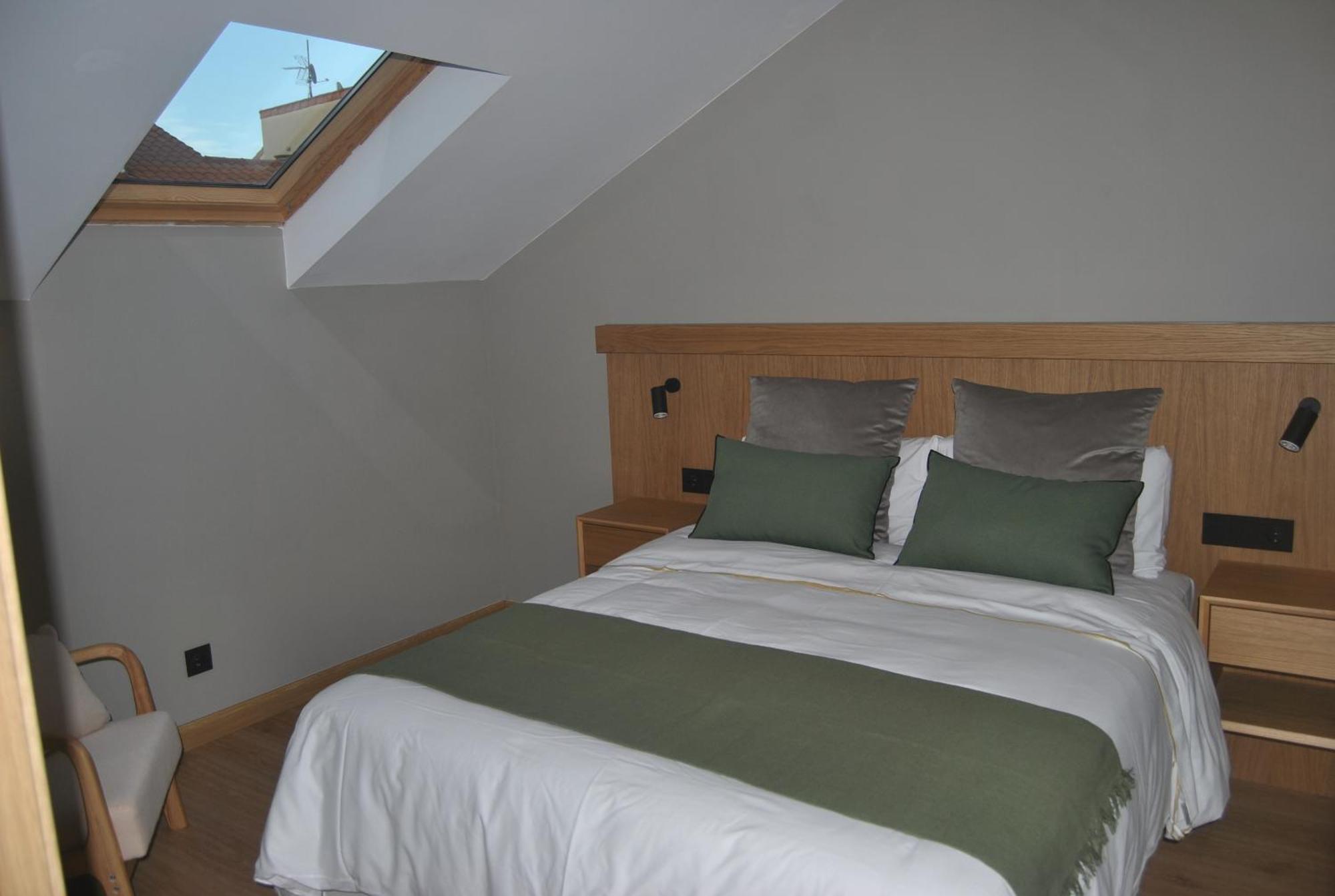 Zalle Oviedo Suites Bagian luar foto